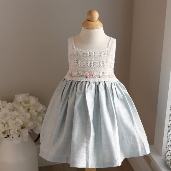 Dupioni Silk and 100% Cotton Crochet Dress Boutique Rare Find GORGEOUS NWT - Picture 2 of 7